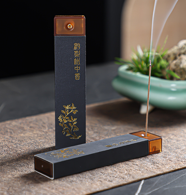 Благовония китайские в чехле для путешествий Агаровое дерево Нячанга 13 см