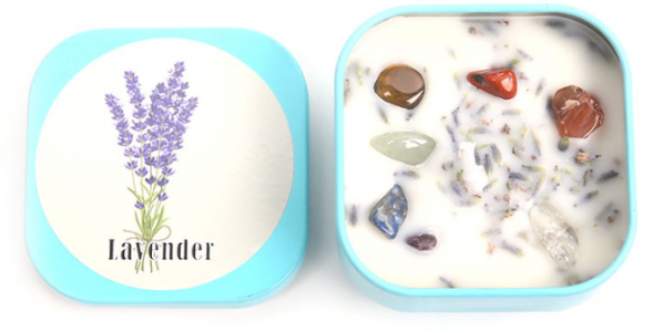 Свеча соевая ароматическая с флюоритом и лавандой в жестяной банке (Lavender Candle) 5 х 5 см