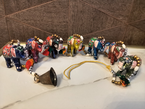 Подвеска декоративная 7 слоников 115 см