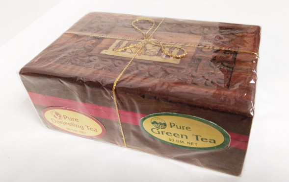 Набор чая подарочный в деревянной шкатулке Дарджилинг и Зеленый чай (Pure Darjeeling and Green Tea) 100 г (50 г + 50 г)