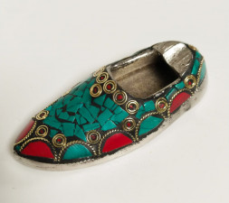 Пепельница в виде индийского башмачка в ассортименте, металл 1 шт