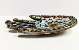 Подставка металлическая рука, мозаика белая