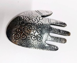 Подставка металлическая рука, мозаика цветная