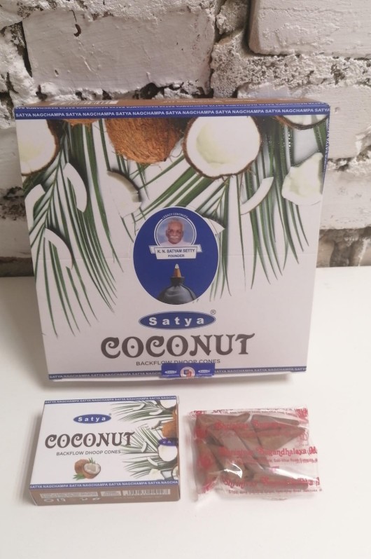 Благовония конусы стелющийся дым премиум Кокос Сатья (Backflow Dhoop Cones Coconut Satya) 10 конусов