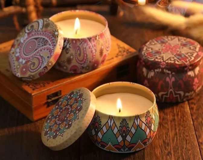 Свеча ароматическая соевая Жасмин в жестяной банке (Jasmine Candle) 5 х 3 см